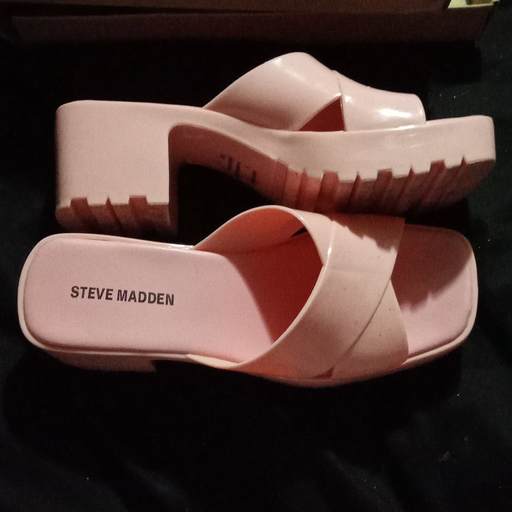 Steve Madden size 6 candy pink wedge sandals